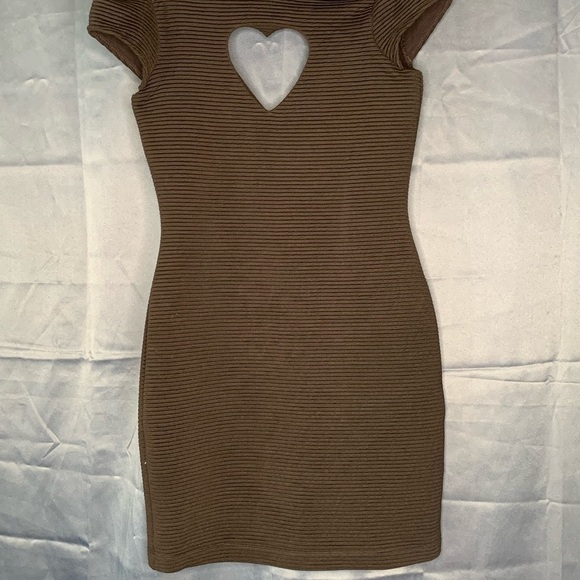 Cute Heart Cut Out Dress - Picture 2 of 2